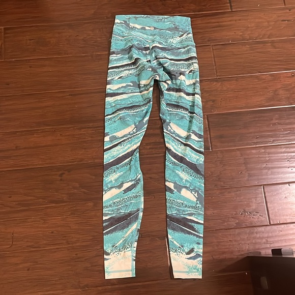 Lululemon Wunder Under Hi-Rise Tight Central Saint Martins Nulux 28" Size 4 - Picture 6 of 9